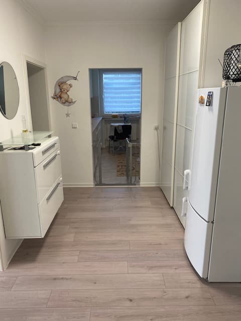 Gesicherter Kücheneingang mit Schutzgitter für Kindersicherheit